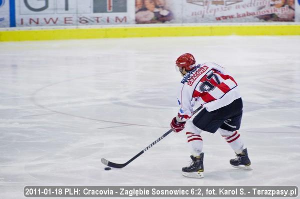 2011-01-18-hokej-cracovia-zablebie01