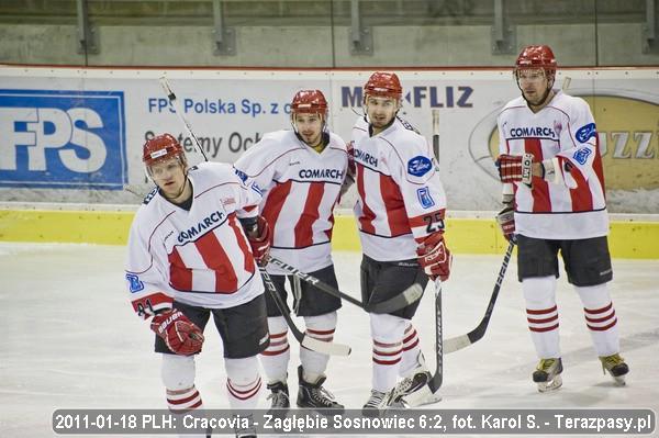 2011-01-18-hokej-cracovia-zablebie03