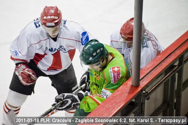 2011-01-18-hokej-cracovia-zablebie05