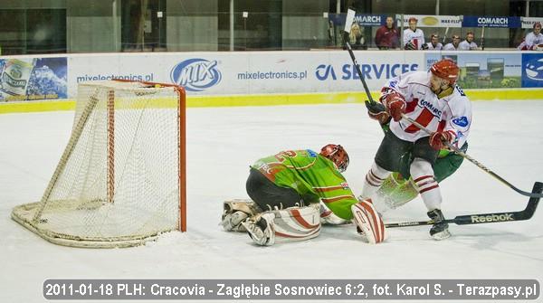 2011-01-18-hokej-cracovia-zablebie19