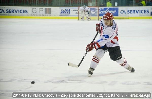 2011-01-18-hokej-cracovia-zablebie24