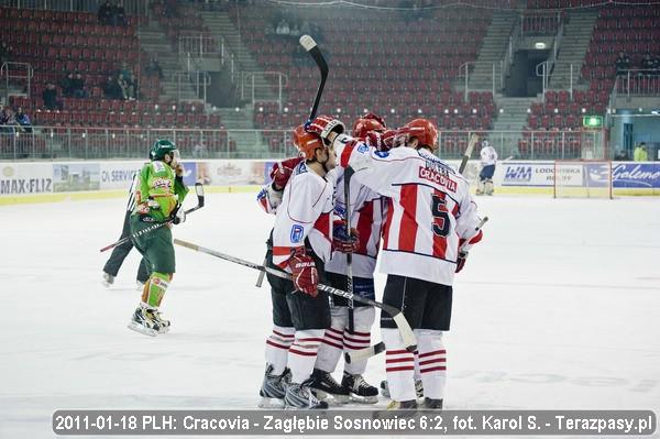 2011-01-18-hokej-cracovia-zablebie25