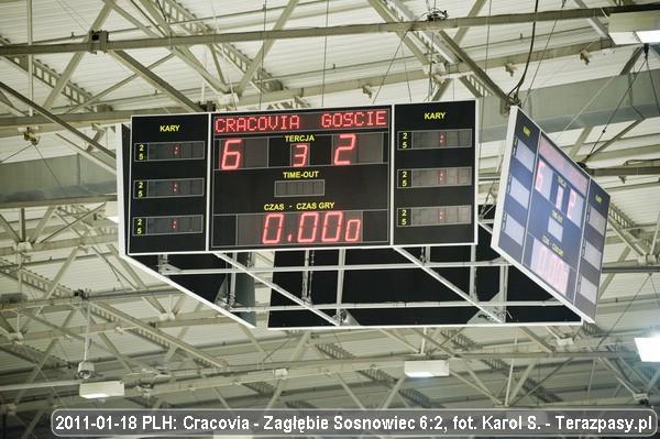 2011-01-18-hokej-cracovia-zablebie27
