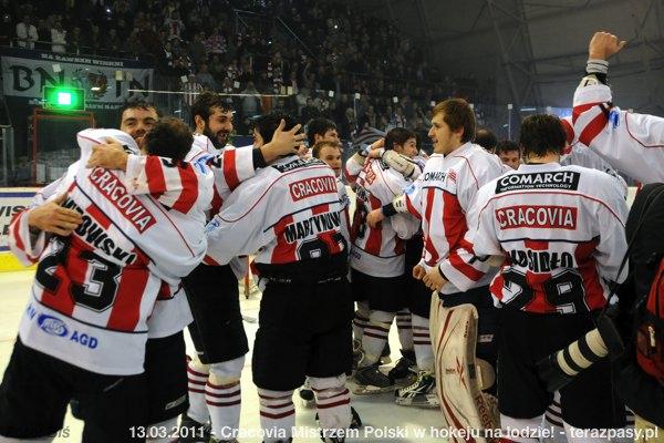 2011-03-13-plh-cracovia-mistrzem-hokeja-b-042_600