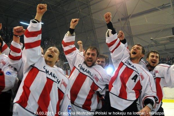 2011-03-13-plh-cracovia-mistrzem-hokeja-b-045_600