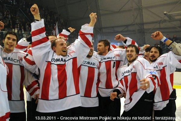 2011-03-13-plh-cracovia-mistrzem-hokeja-b-058_600