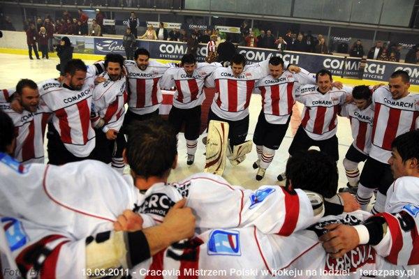 2011-03-13-plh-cracovia-mistrzem-hokeja-b-182_600
