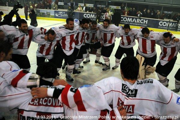 2011-03-13-plh-cracovia-mistrzem-hokeja-b-185_600