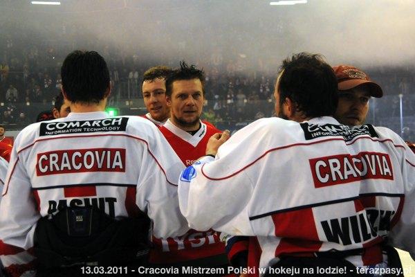 2011-03-13-plh-cracovia-mistrzem-hokeja-b-269_600