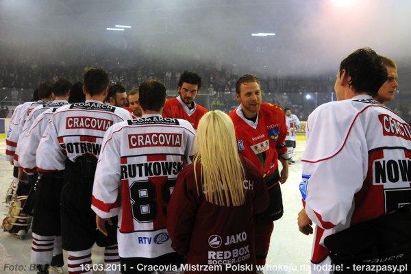 2011-03-13-plh-cracovia-mistrzem-hokeja-b-285_600