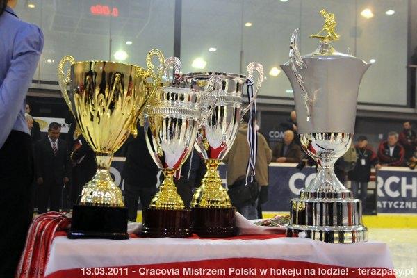2011-03-13-plh-cracovia-mistrzem-hokeja-b-288_600