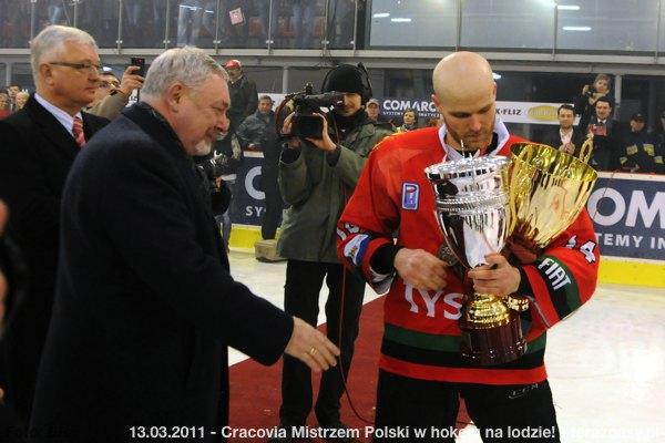 2011-03-13-plh-cracovia-mistrzem-hokeja-b-362_600