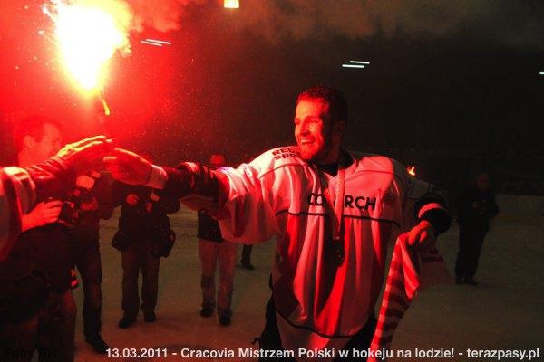 2011-03-13-plh-cracovia-mistrzem-hokeja-b-769_600