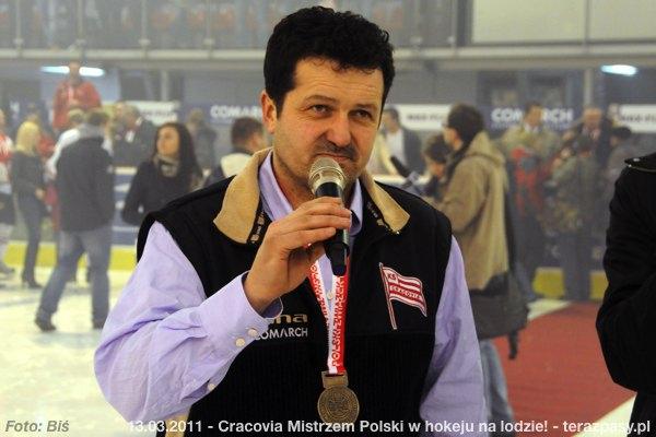 2011-03-13-plh-cracovia-mistrzem-hokeja-b-818_600