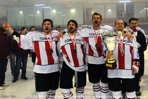 2011-03-13-plh-cracovia-mistrzem-hokeja-b-893_600