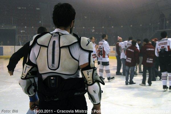 2011-03-13-plh-cracovia-mistrzem-hokeja-b-948_600