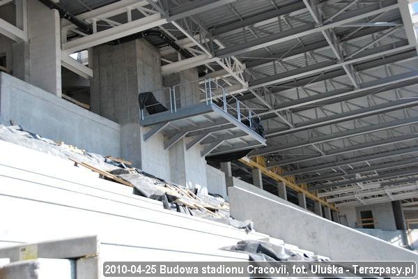 2010-04-25_Budowa_Stadionu_Cracovii_004_600