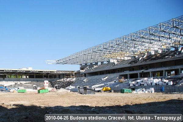 2010-04-25_Budowa_Stadionu_Cracovii_015_600