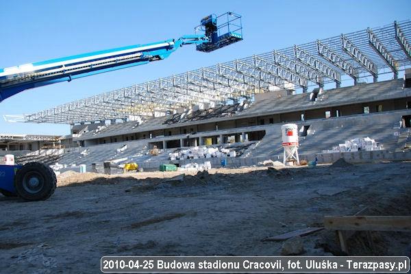 2010-04-25_Budowa_Stadionu_Cracovii_017_600