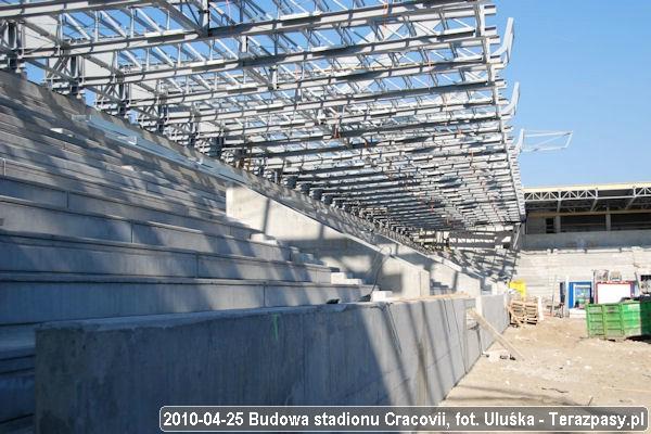 2010-04-25_Budowa_Stadionu_Cracovii_018_600