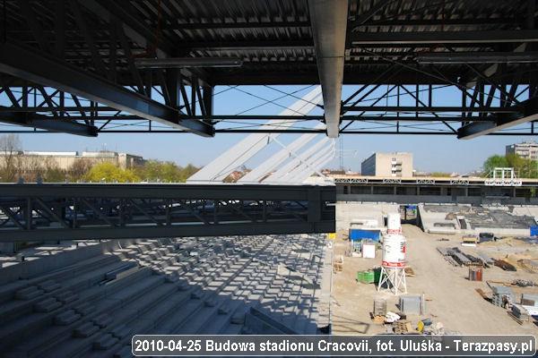 2010-04-25_Budowa_Stadionu_Cracovii_026_600