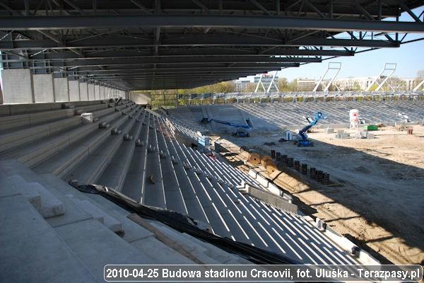 2010-04-25_Budowa_Stadionu_Cracovii_028_600