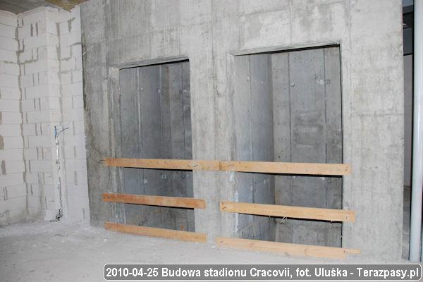 2010-04-25_Budowa_Stadionu_Cracovii_041_600