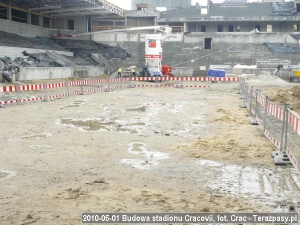 2010-05-01-budowa-stadionu-17