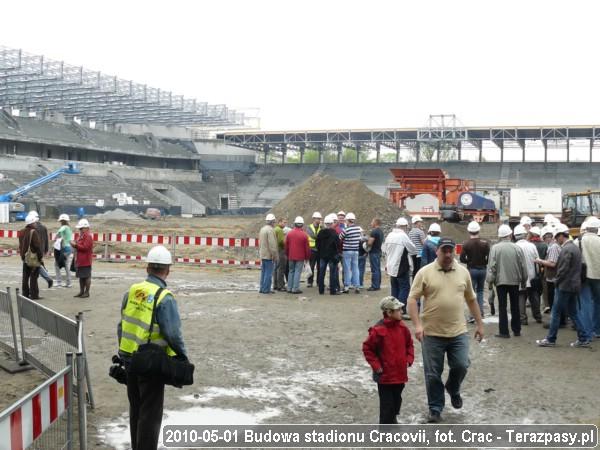 2010-05-01-budowa-stadionu-29