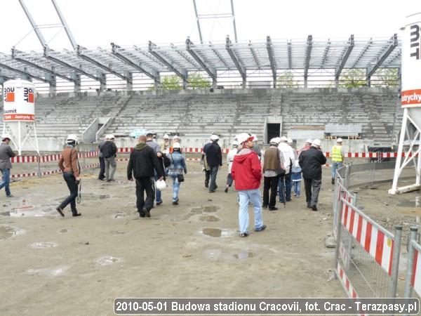 2010-05-01-budowa-stadionu-36