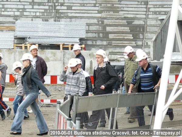 2010-05-01-budowa-stadionu-45