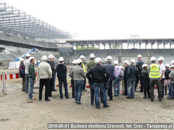 2010-05-01-budowa-stadionu-47