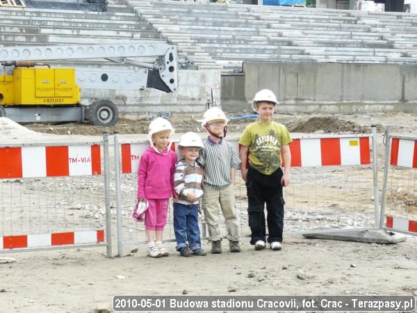 2010-05-01-budowa-stadionu-58