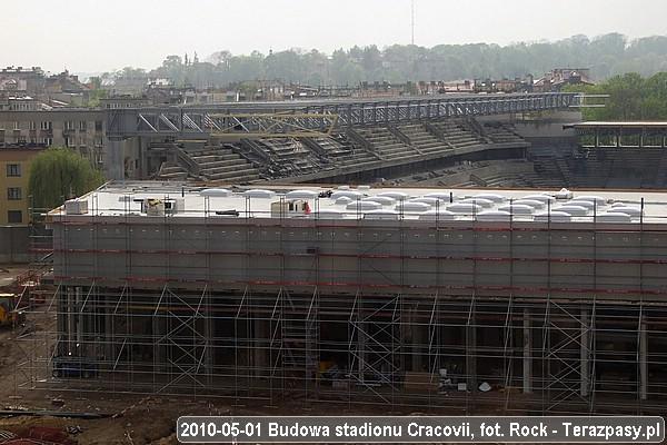 2010-05-01-budowa-stadionu-rock-02