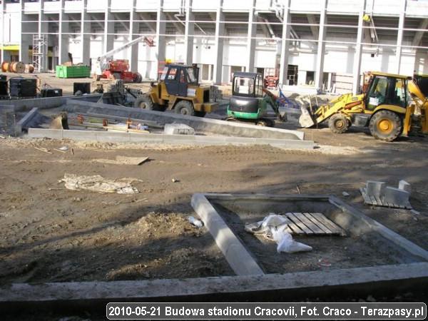 2010-05-21-stadion-craco-01