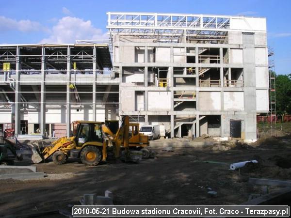 2010-05-21-stadion-craco-04