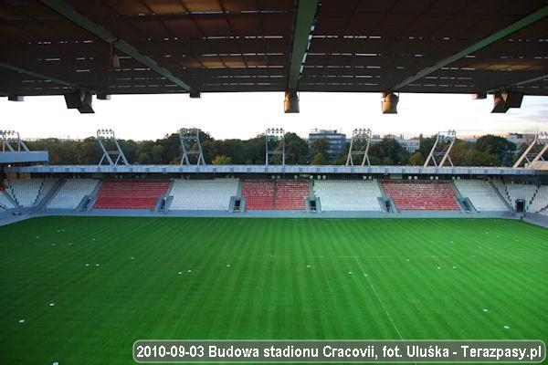 2010-09-03_Budowa_Stadionu_Cracovii_028_600