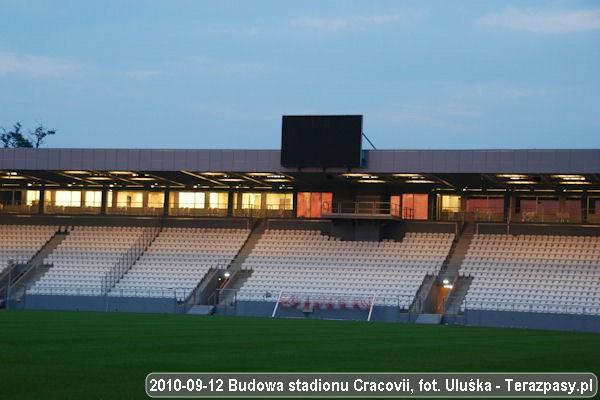 2010-09-12_Budowa_Stadionu_Cracovii_092_600