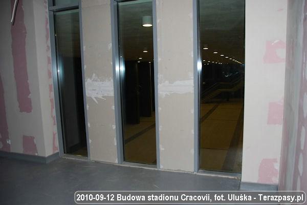 2010-09-12_Budowa_Stadionu_Cracovii_098_600