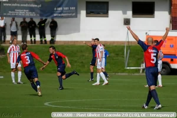 2008-08-09-oe-piast-cracovia-o-164_600