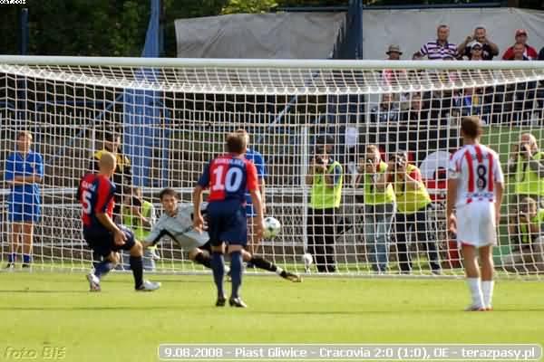 2008-08-09-oe-piast-cracovia-o-225_600
