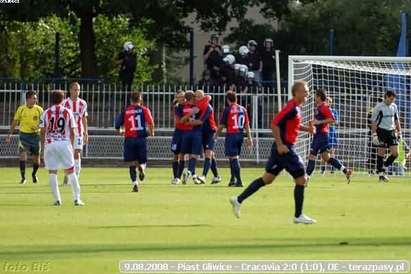 2008-08-09-oe-piast-cracovia-o-232_600