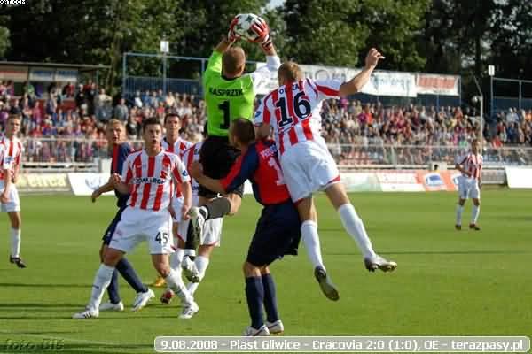 2008-08-09-oe-piast-cracovia-o-260_600