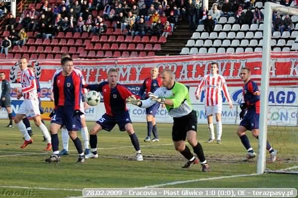 2009-02-28-oe-cracovia-piast-o-354_600