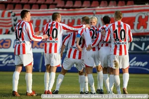2009-02-28-oe-cracovia-piast-o-396_600