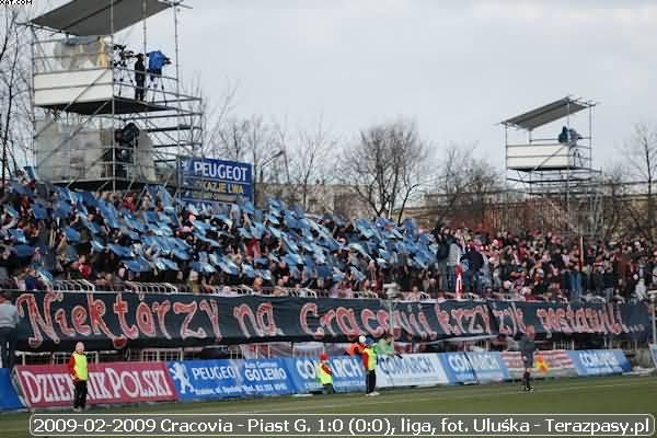2009-02-28-oe-cracovia-piast-u-019_600