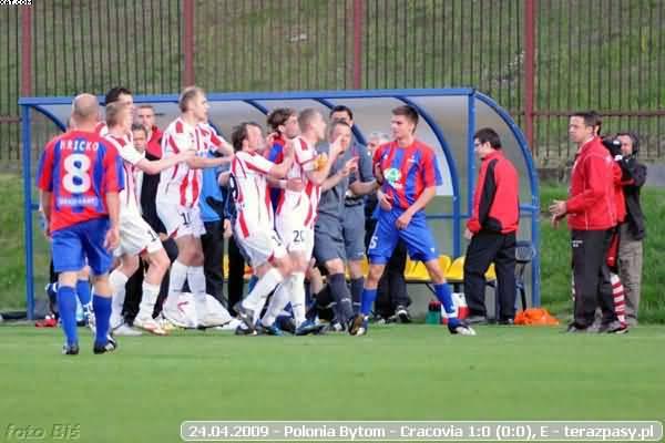 2009-04-24-e-polonia_b-cracovia-b-527_600