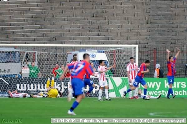 2009-04-24-e-polonia_b-cracovia-b-612_600
