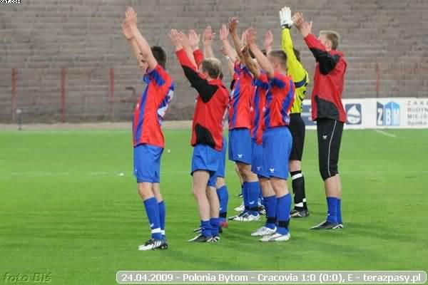 2009-04-24-e-polonia_b-cracovia-b-740_600