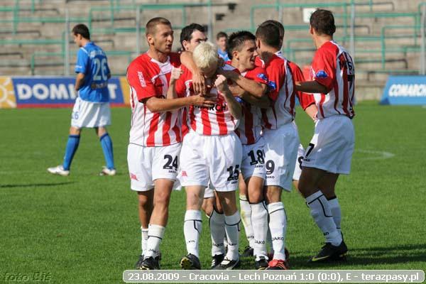 2009-08-23-e-cracovia-lech-b-443_600